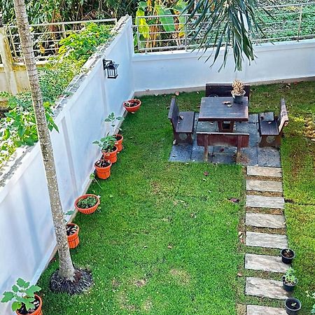 Auriflex House Bed & Breakfast Krabi ภายนอก รูปภาพ