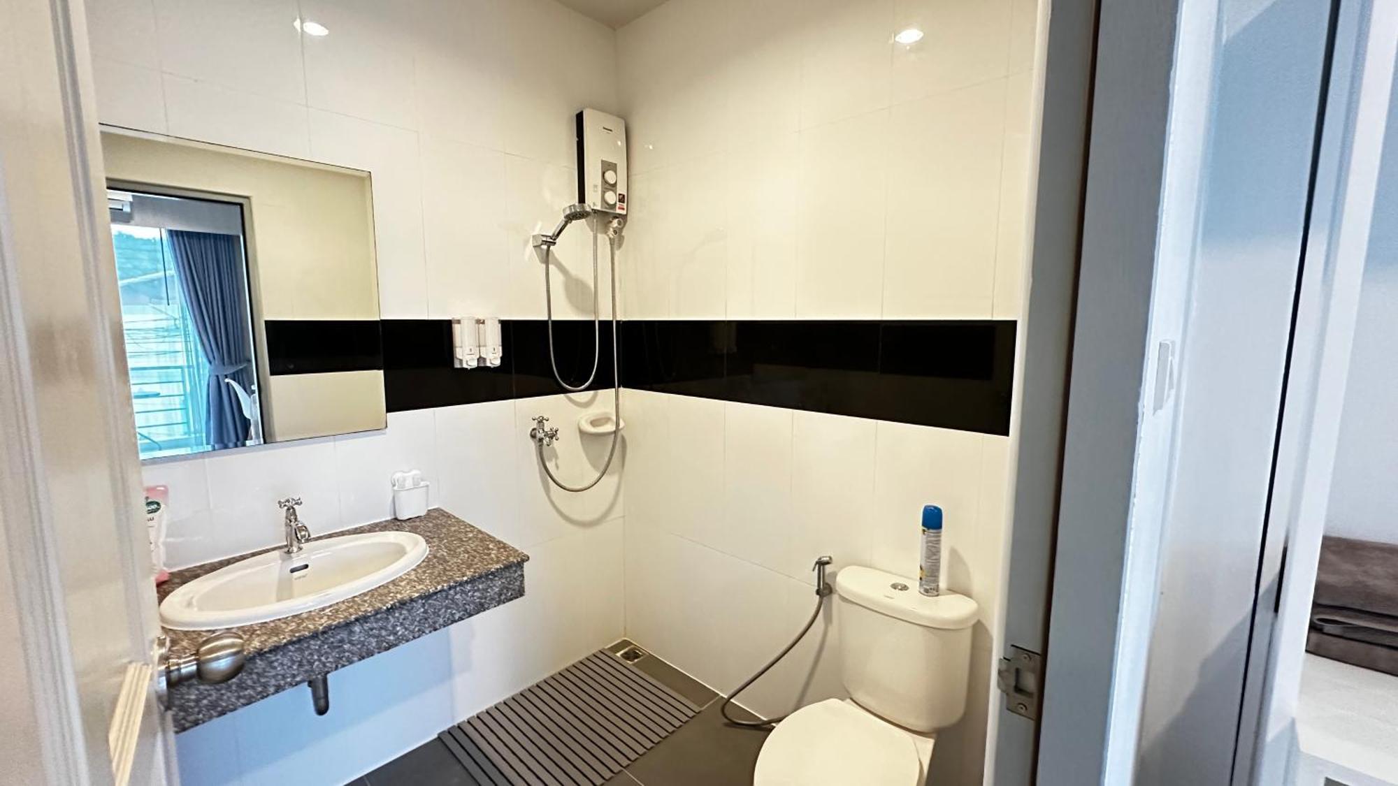 Auriflex House Bed & Breakfast Krabi ภายนอก รูปภาพ
